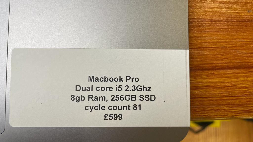 Apple Macbook Pro - 2017