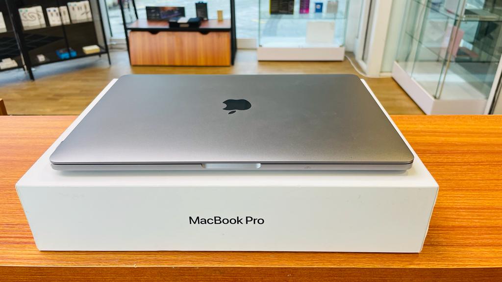 Apple Macbook Pro - 2020