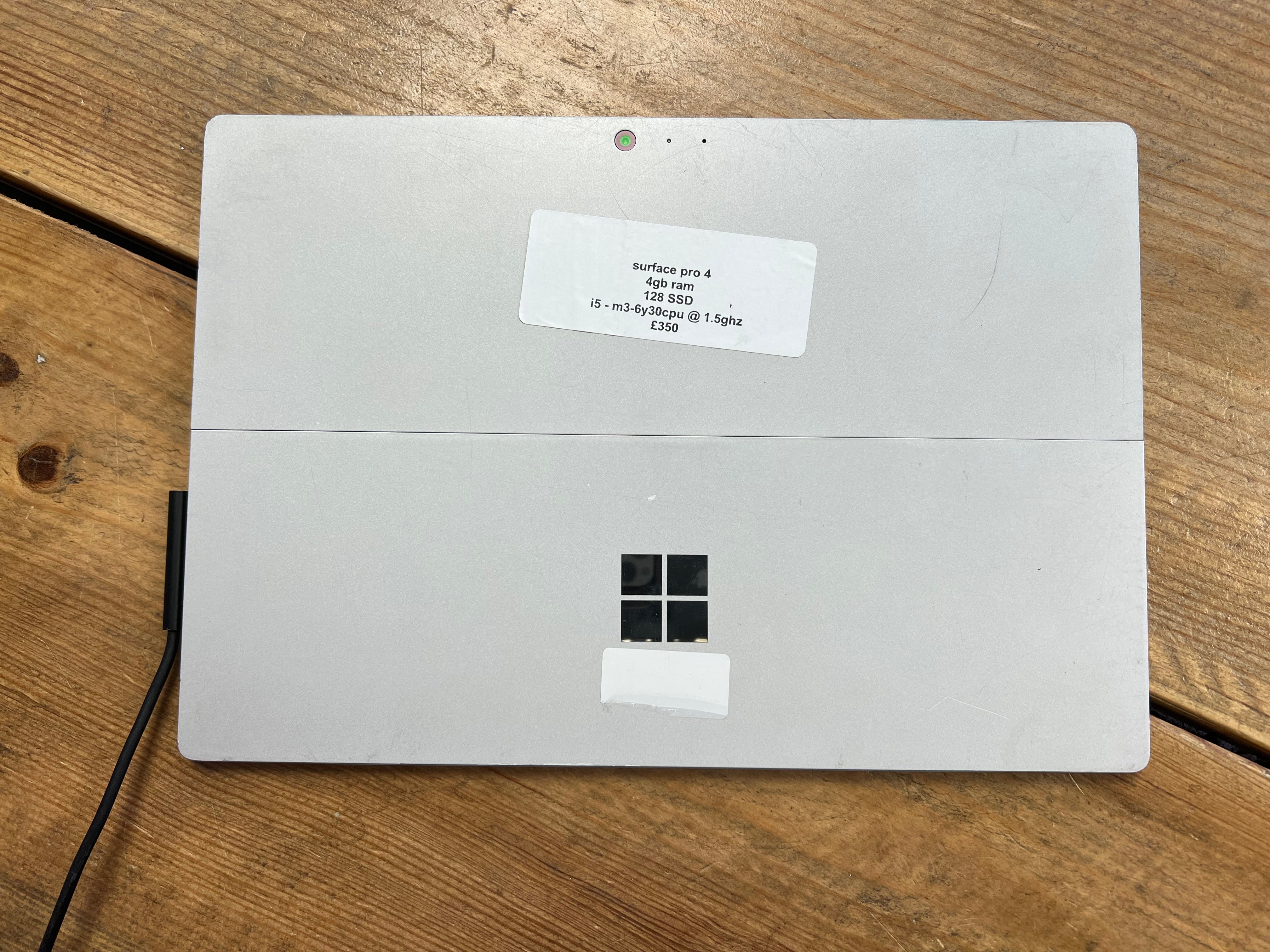 Surface Pro 4 - 4gb Ram - 128gb SSD