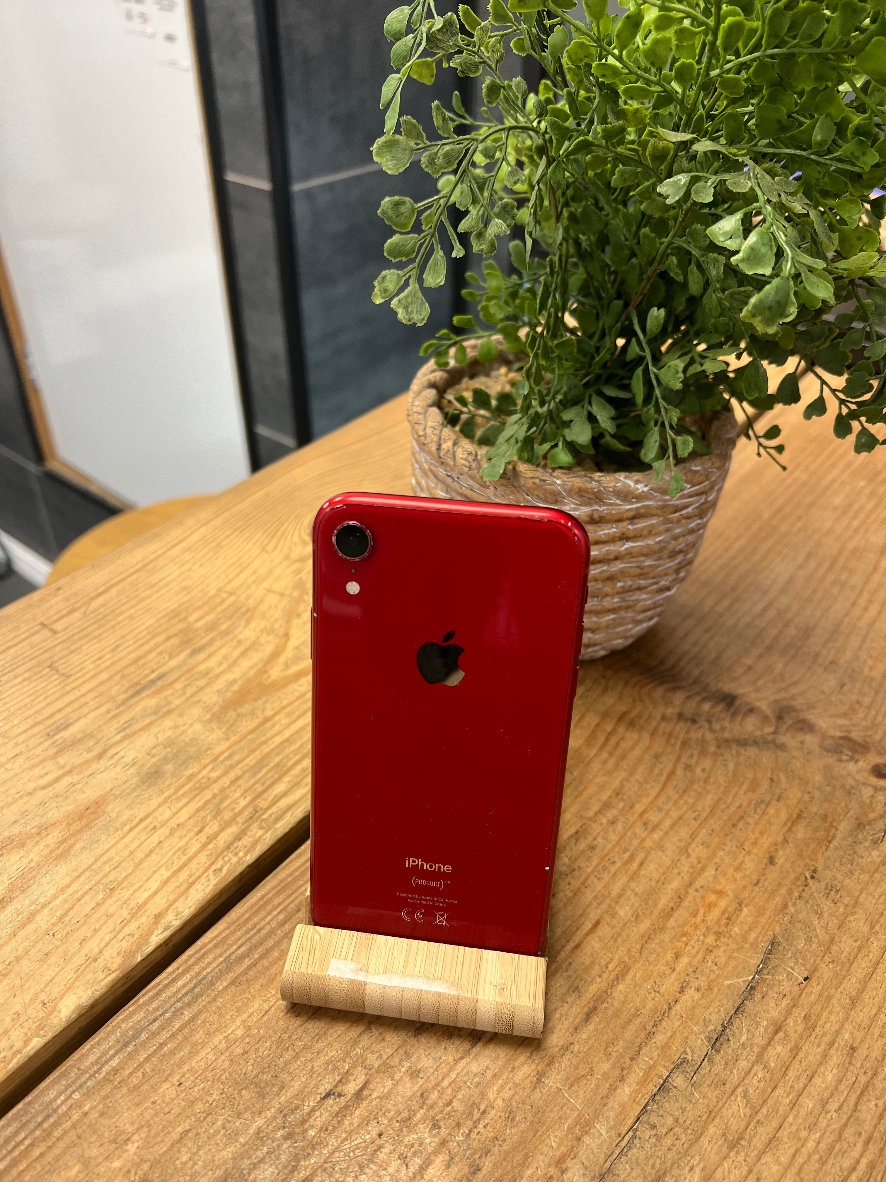 iPhone XR - 64gb- Red