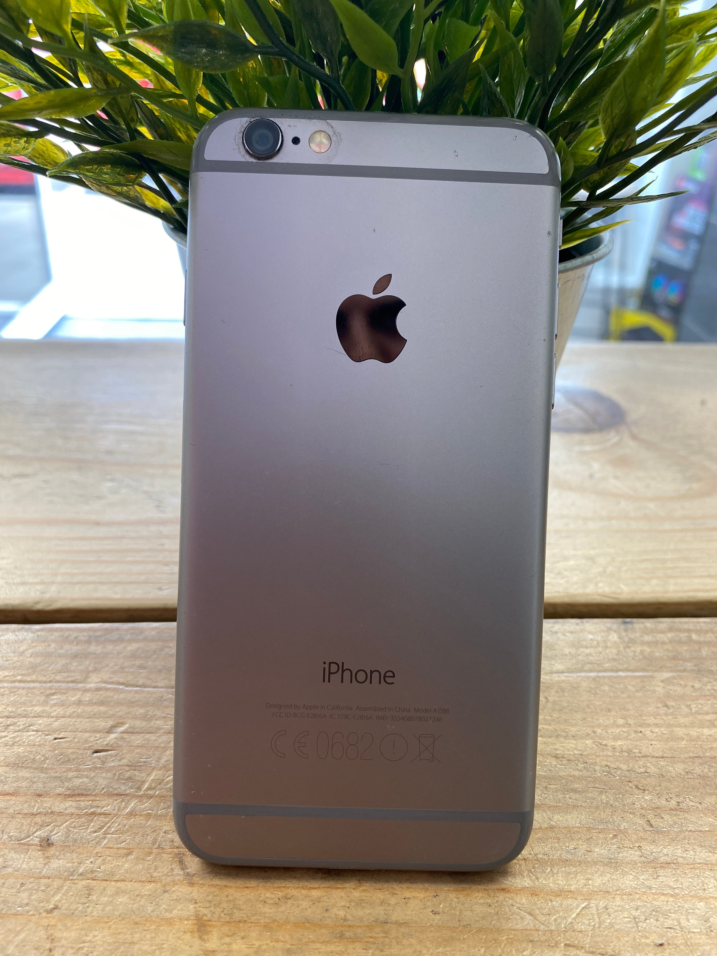 IPhone 6 32gb unlocked 12 month warranty